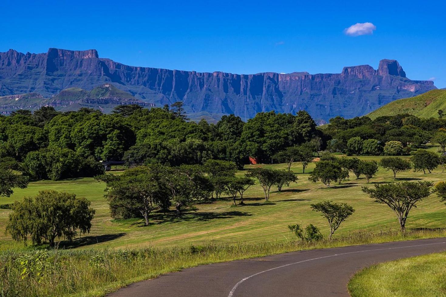 Hlalanathi Drakensberg Resort Bergville Bagian luar foto