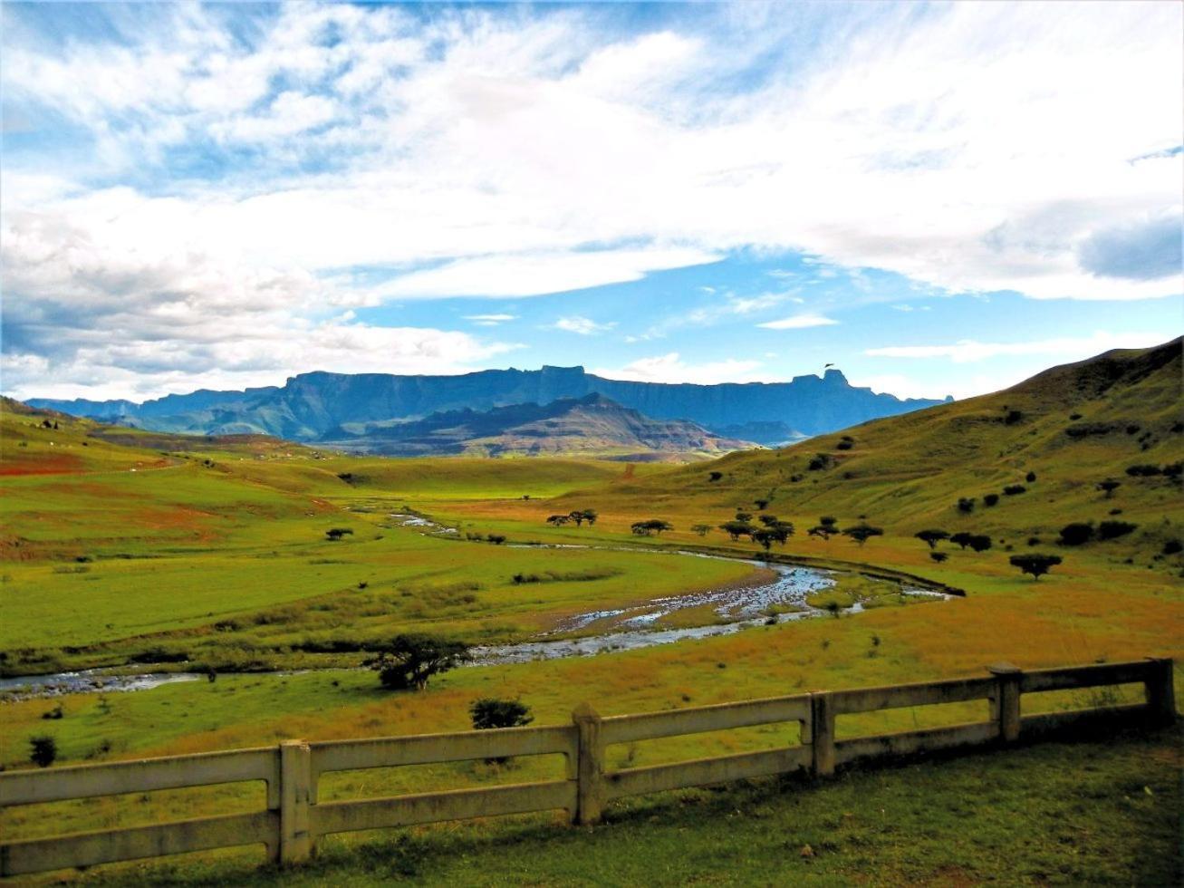 Hlalanathi Drakensberg Resort Bergville Bagian luar foto