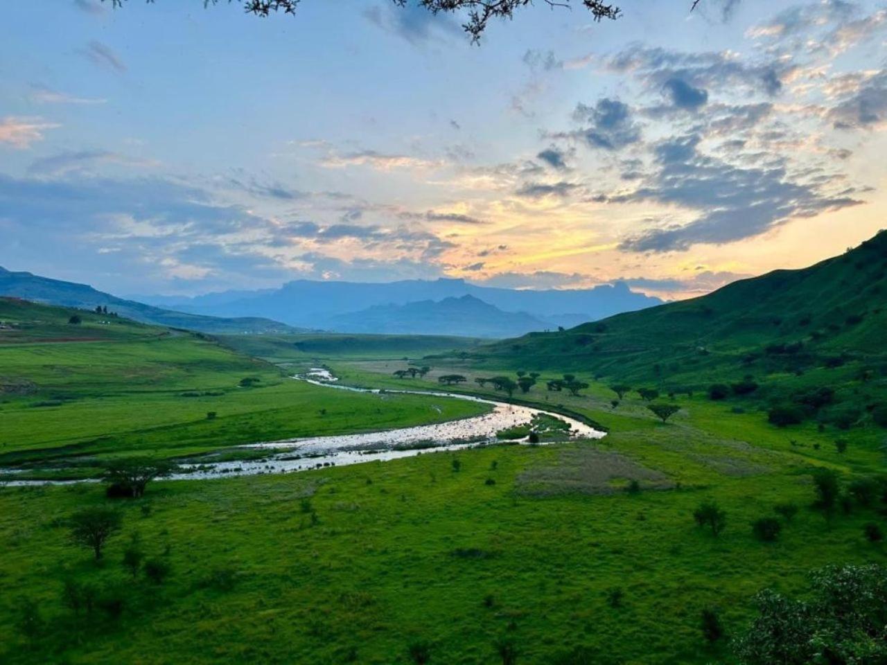 Hlalanathi Drakensberg Resort Bergville Bagian luar foto